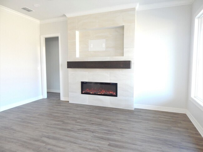 Building Photo - Whitehouse ISD! Gorgeous 4 Bedroom, 2 Bath...