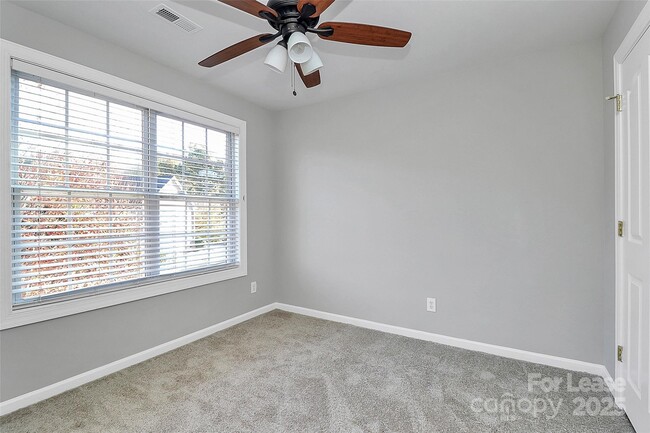 Building Photo - 15917 Prescott Hill Ave