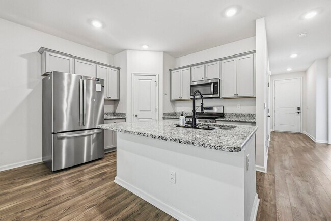 Building Photo - 3412 Bells Lk Cir
