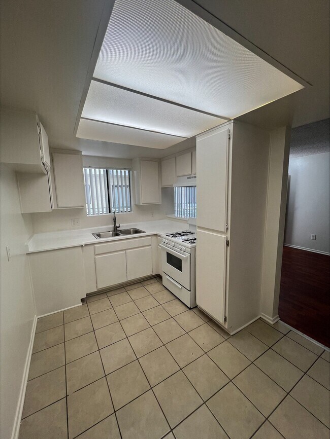 Floorplan - 633 Broad Ave.