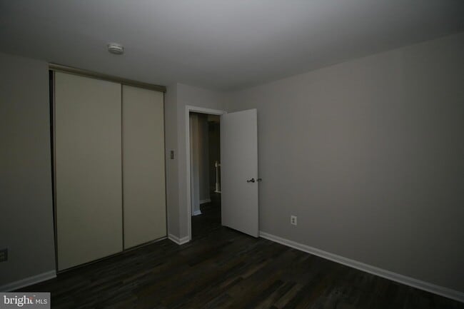 Building Photo - 114 Barnsfield Ct