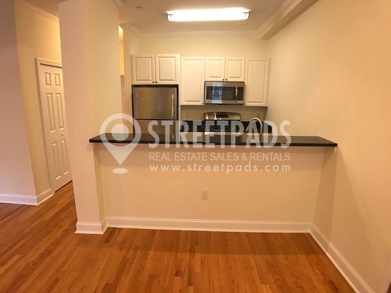 Building Photo - 1 Langdon Sq