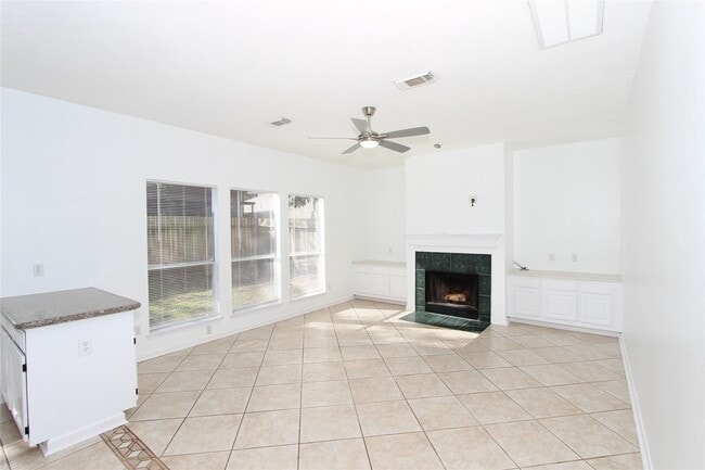 Building Photo - 3311 Twelve Oaks Ln