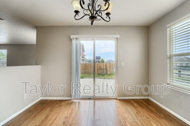 Building Photo - 851 Ponderosa Ln