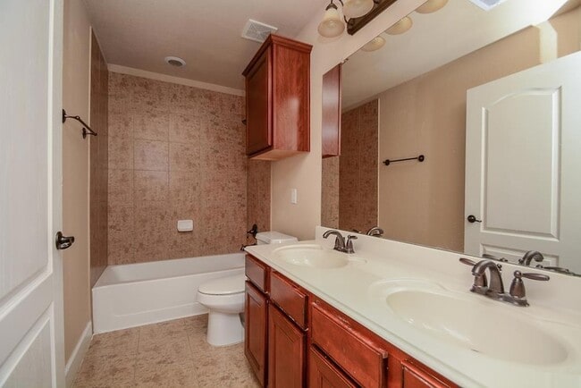 Building Photo - 25939 Celtic Terrace Dr