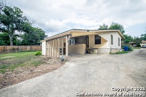 Building Photo - 223 Northill Dr