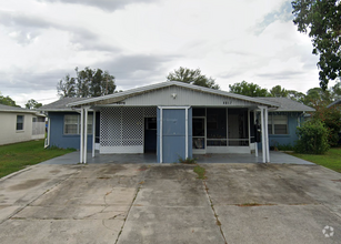 Building Photo - P2NPs Duplex 4915 - 4917 21st St W