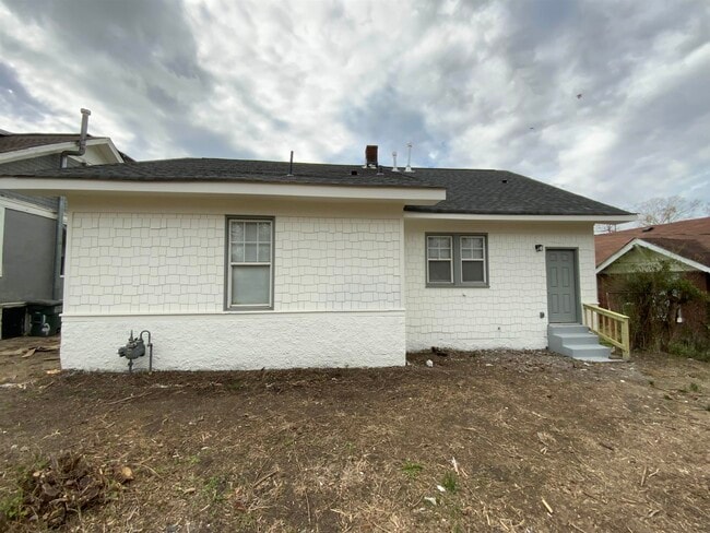 Building Photo - 1708 Glenview Ave