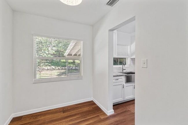Building Photo - Charming Dade City Home for Lease!