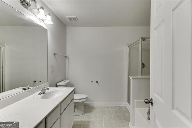 Building Photo - 805 Tulip Poplar Way