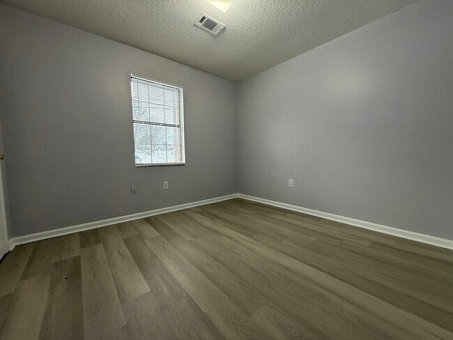 Building Photo - 1156 Fields Rd