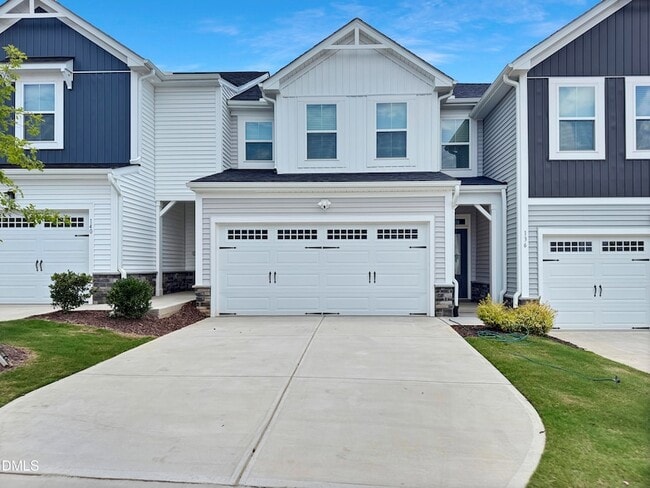Building Photo - 136 Kobus Ct