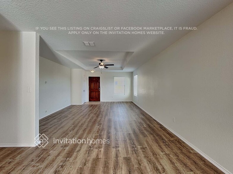 Building Photo - 27305 Paraiso Manor