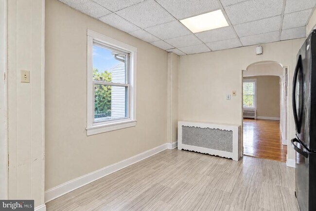Building Photo - 154 Salaignac St