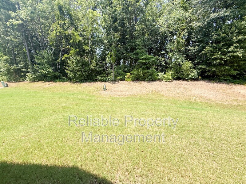 Building Photo - 261 White Oak Ridge Dr