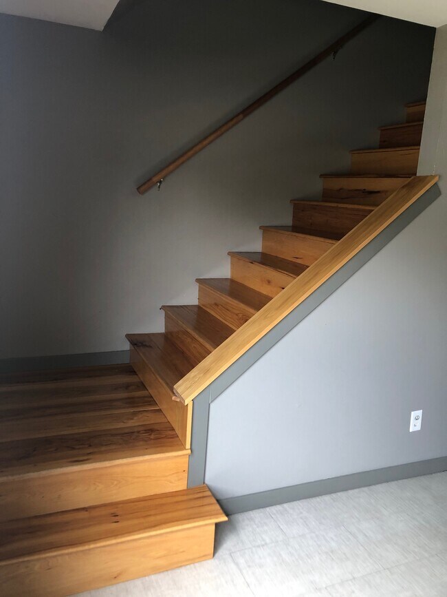 Building Photo - Jefferson Street Apartments