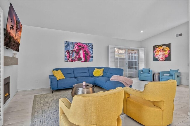 Building Photo - 77707 Cll Las Brisas S