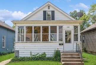 Building Photo - 2 BR, 1 BA house