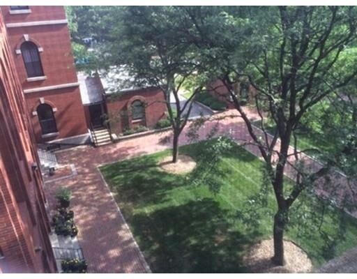 Building Photo - 100 Captains Row