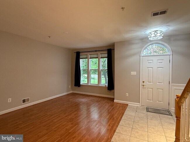 Building Photo - 1127 Gaither Rd