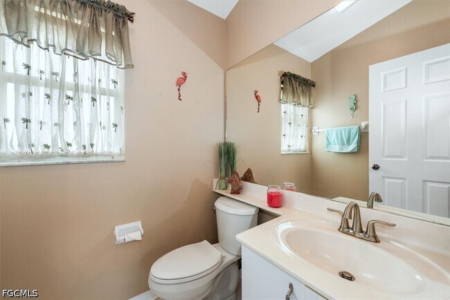 Building Photo - 9241 Bramble Ct