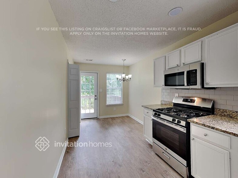 Building Photo - 1384 Camrose Ct