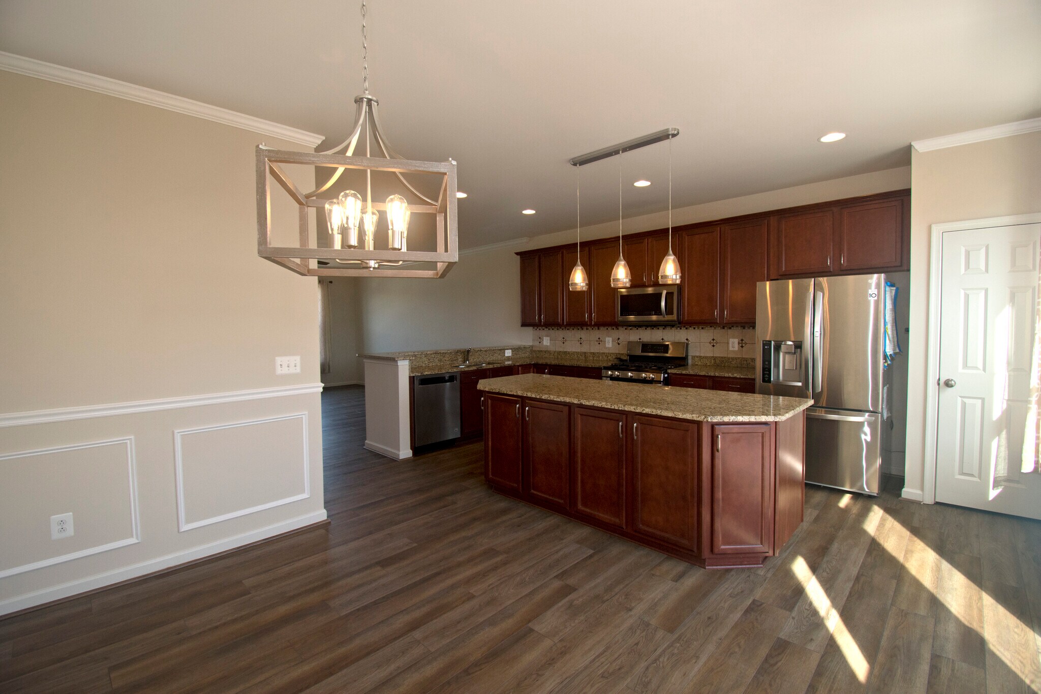 Gormet Kitchen - 105 Gristmill Ct