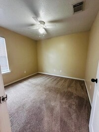 Building Photo - 6946 Paris St