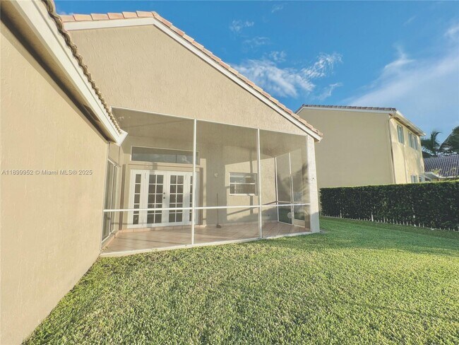 Building Photo - 968 Savannah Falls Dr