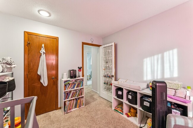 Building Photo - 15523 W 83rd Terrace