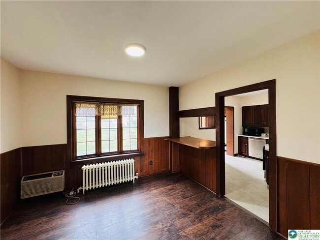 Building Photo - 2619 Broad St