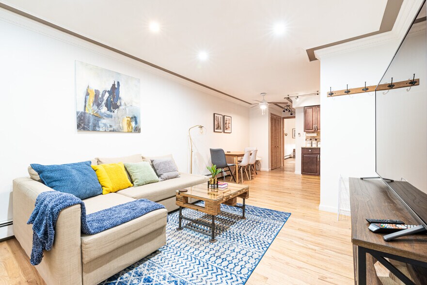 Building Photo - 74 69th St