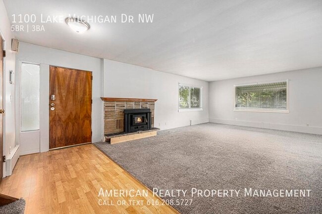 Building Photo - 1100 Lake Michigan Dr NW