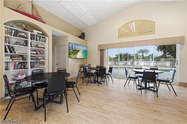 Building Photo - 5778 Greenwood Cir