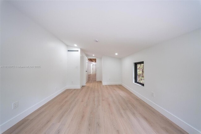 Building Photo - 6525 SW 133rd Dr