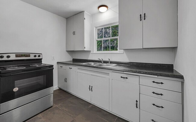 Building Photo - Charming 2BD 1BA Home in Waco - Available in April!