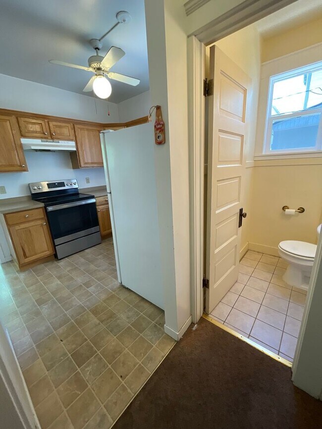 Building Photo - 410 E William St