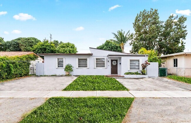 Primary Photo - 6840 SW 3rd St