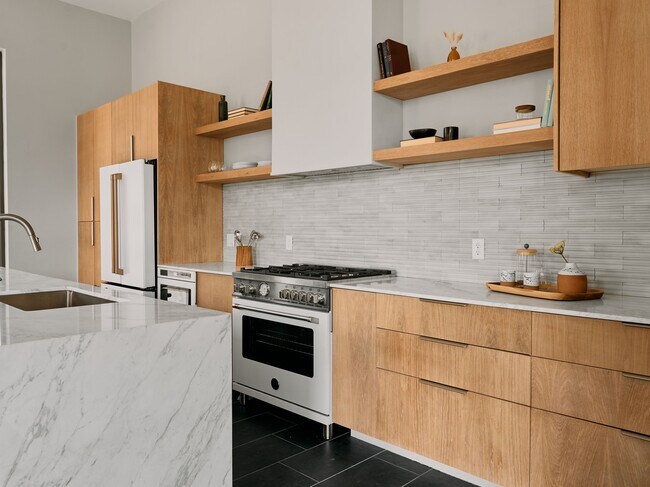 Building Photo - 412 Kemp St