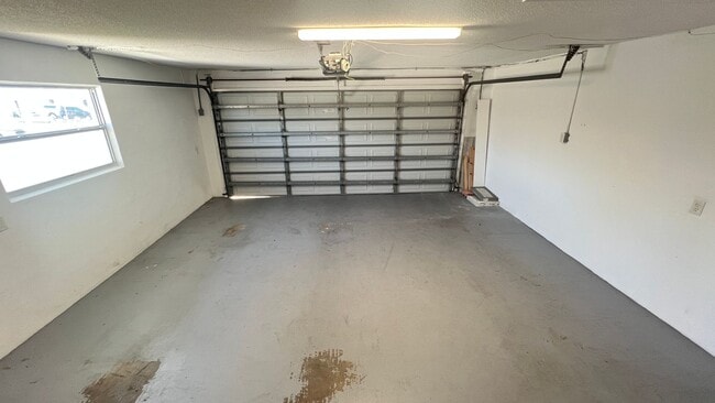 Building Photo - IMMACULATE 4 Bedroom, 2 Bathroom Home in Cocoa Beach!! ONLY MINUTES from the Beach!! (Lawn Care I...