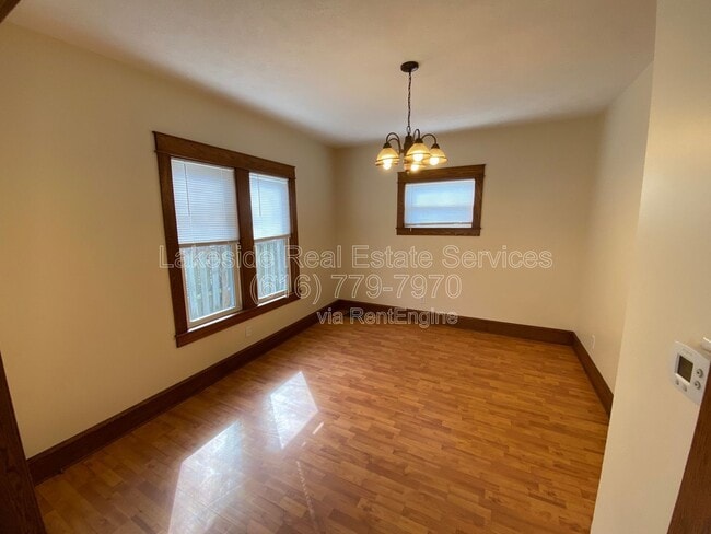 Building Photo - 750 Watkins St SE