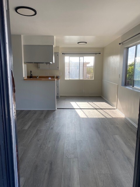 Building Photo - Eucalyptus