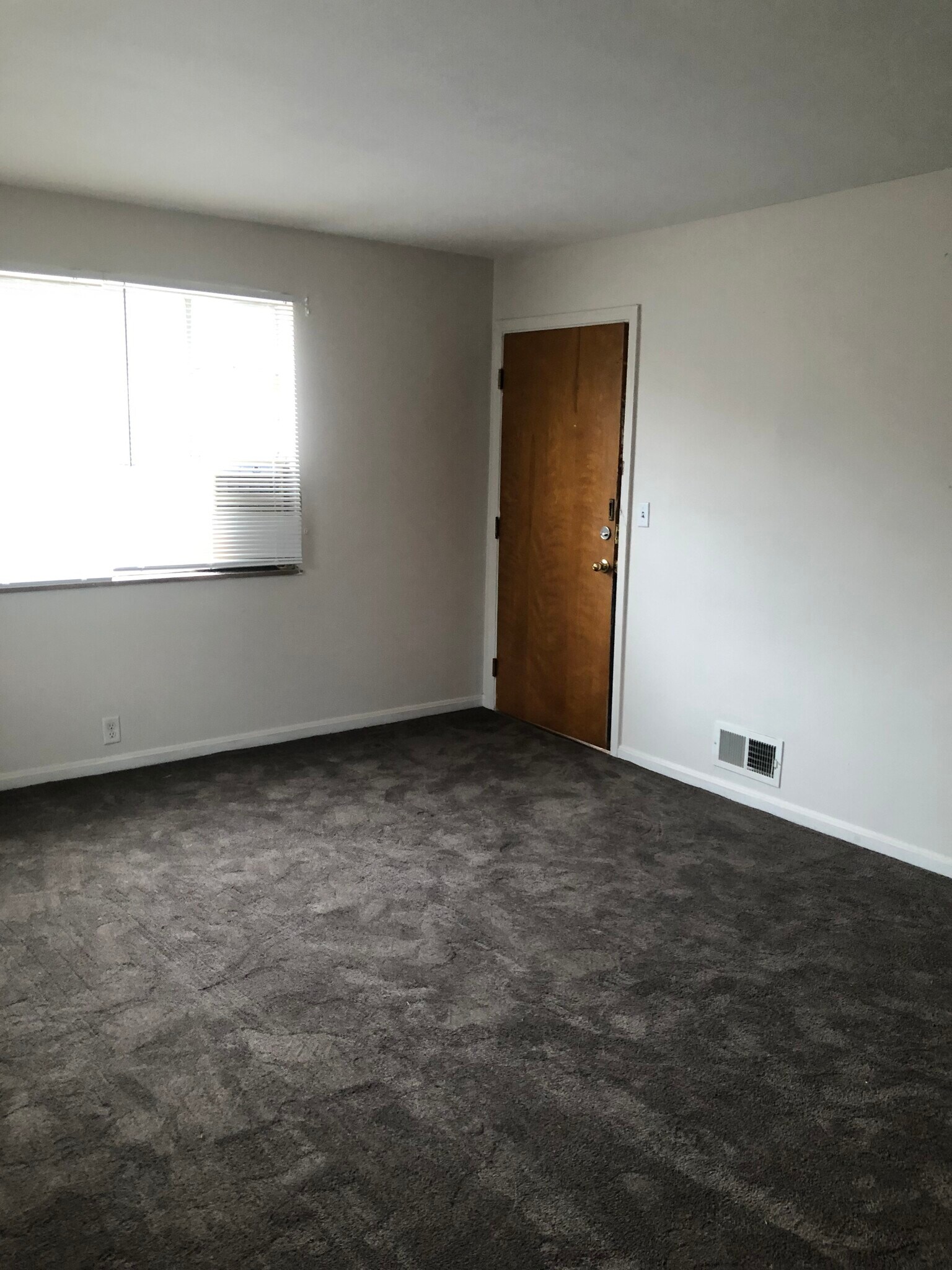 Bedroom, closet in view - 224 Ridgeway Ave