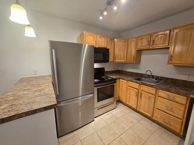 Building Photo - 811 Marvin St