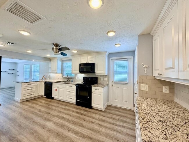 Building Photo - 3295 Adrian Ave