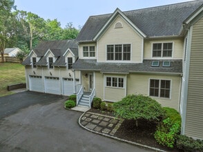 Building Photo - 83 Camp Ave