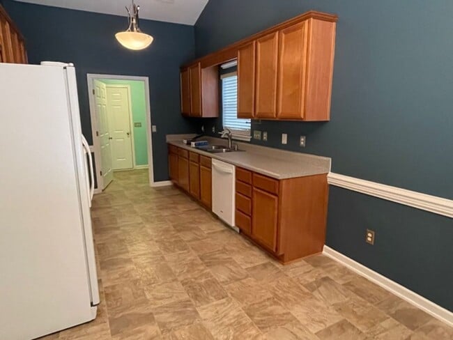 Building Photo - Whitsett / Walnut Crossing