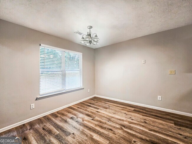 Building Photo - 4723 Beau Point Ct SW