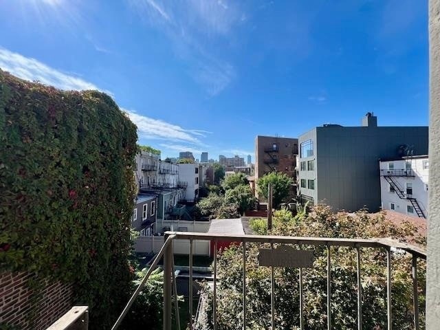Building Photo - 209 3rd St