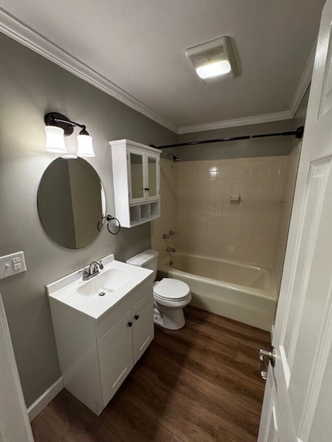 Building Photo - Home for Rent in Middle of Johnson City!